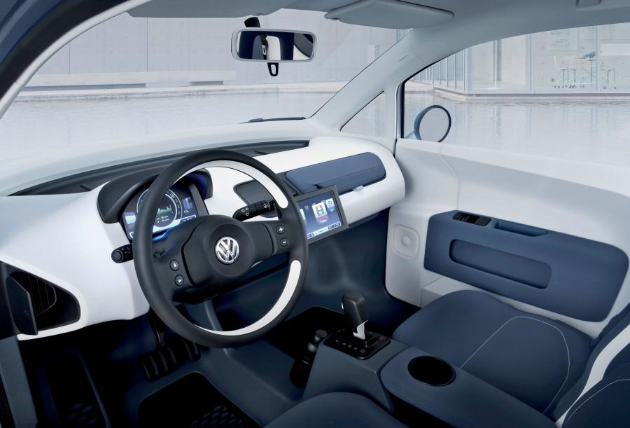  Volkswagen Space up Concept 2007 года  (фото 14 из 30)